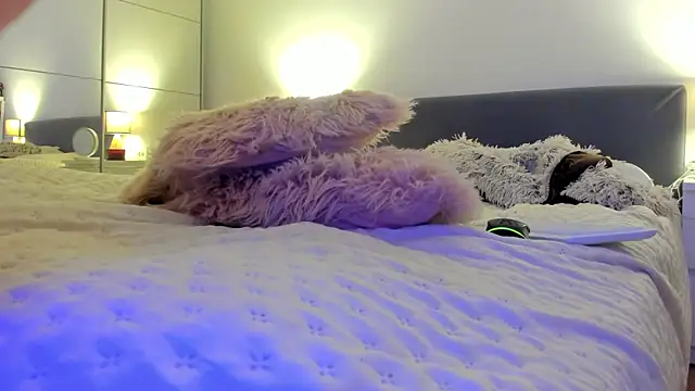 angeloflovee online show from 10-21-25, 06:30