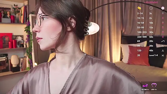 Snapshot of askaudrey_ chatting on 02-07-25, 01:53 askaudrey online show from 02-07-25, 01:53