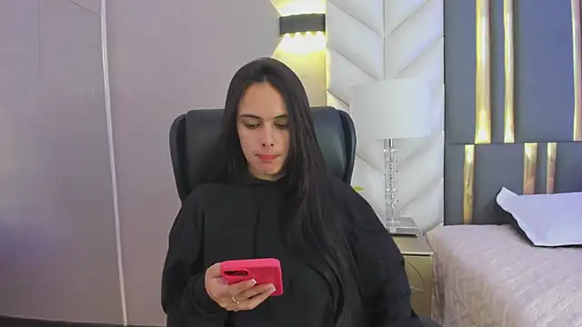ChloeHarper  online show from 04-30-26, 11:49