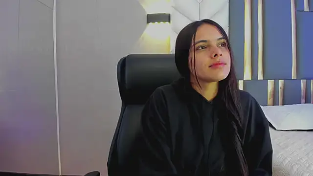 ChloeHarper  online show from 05-01-26, 11:59