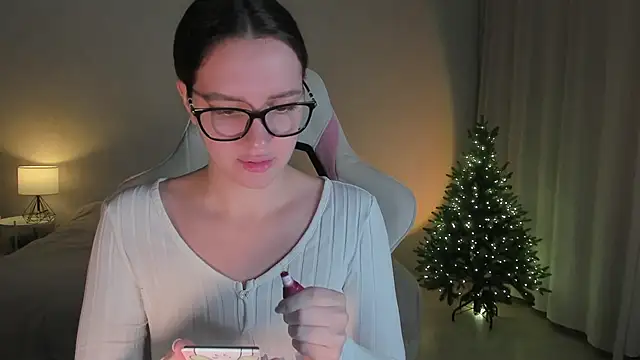 Snapshot of Sonia_moon_ chatting on 12-08-24, 01:13 Sonia moon online show from 12-08-24, 01:13