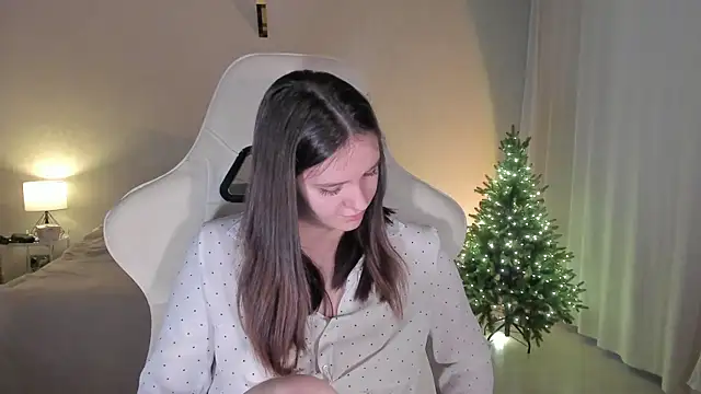 Snapshot of Sonia_moon_ chatting on 01-08-25, 04:34 Sonia moon online show from 01-08-25, 04:34