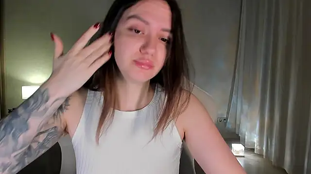 Snapshot of Sonia_moon_ chatting on 01-20-25, 01:28 Sonia moon online show from 01-20-25, 01:28