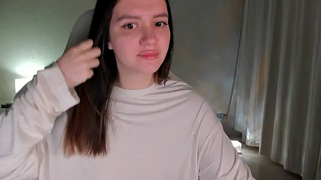 Snapshot of Sonia_moon_ chatting on 01-21-25, 01:18 Sonia moon online show from 01-21-25, 01:18