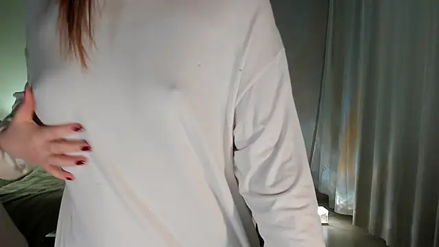 Snapshot of Sonia_moon_ chatting on 01-21-25, 04:21 Sonia moon online show from 01-21-25, 04:21