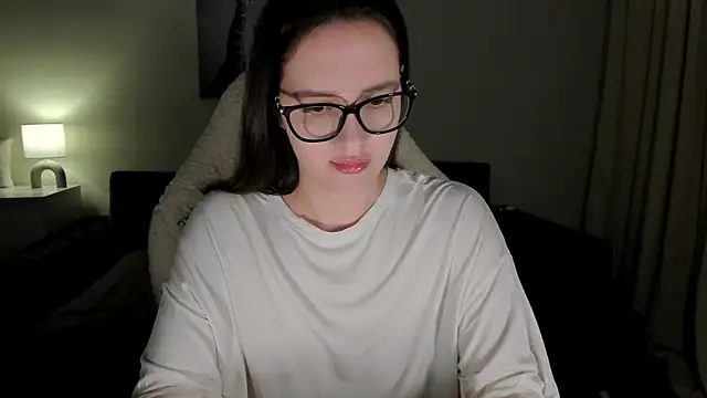 Snapshot of Sonia_moon_ chatting on 03-05-25, 01:21 Sonia moon online show from 03-05-25, 01:21