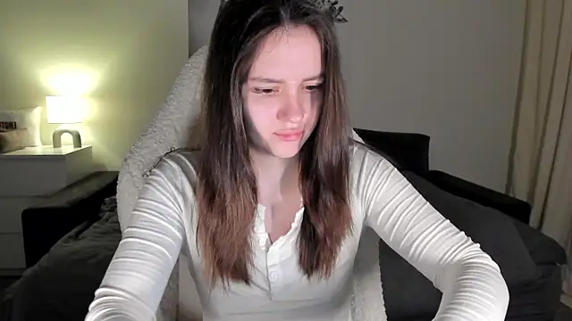 Snapshot of Sonia_moon_ chatting on 03-23-25, 02:04 Sonia moon online show from 03-23-25, 02:04