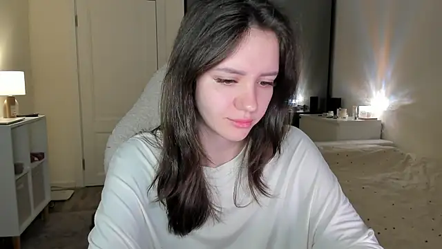 Snapshot of Sonia_moon_ chatting on 10-26-25, 02:28 Sonia moon online show from 10-26-25, 02:28