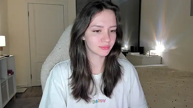 Snapshot of Sonia_moon_ chatting on 10-28-25, 02:59 Sonia moon online show from 10-28-25, 02:59