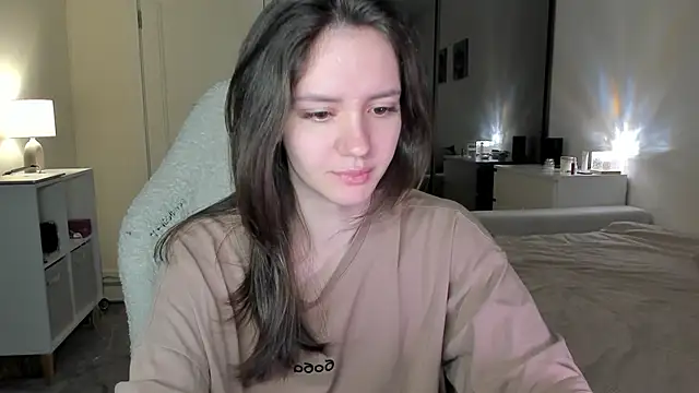 Snapshot of Sonia_moon_ chatting on 11-06-25, 02:45 Sonia moon online show from 11-06-25, 02:45