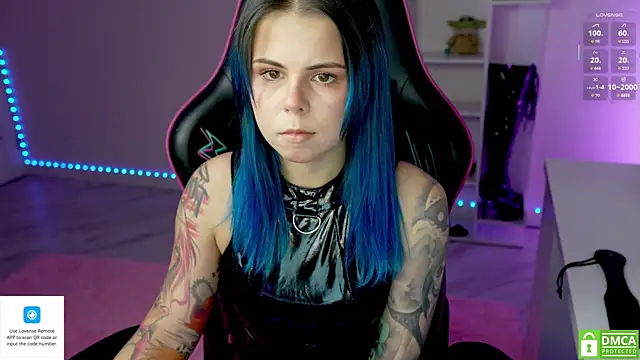 Latex Kitty online show from 11-14-25, 01:43