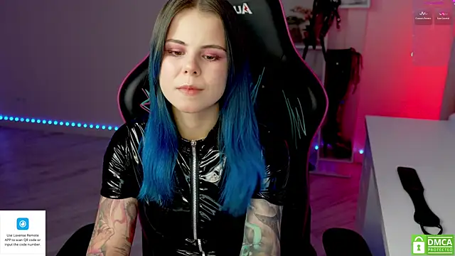 Latex Kitty online show from 01-14-26, 02:23