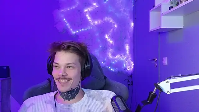 DENIS HERE online show from 01-26-25, 03:58