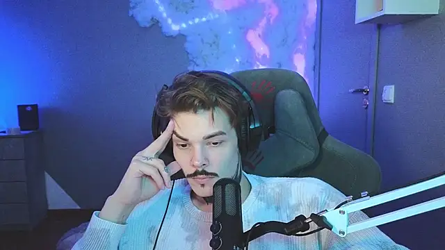 DENIS HERE online show from 01-30-25, 02:25