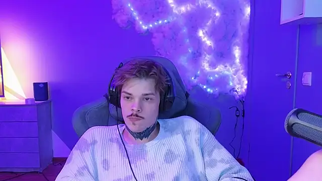 DENIS HERE online show from 02-01-25, 11:37