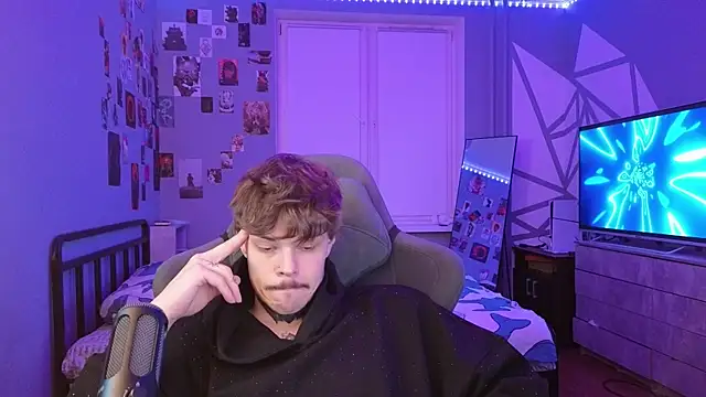 DENIS HERE online show from 02-06-25, 08:45