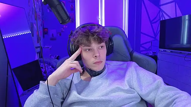 DENIS HERE online show from 02-15-25, 12:01