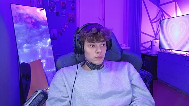 DENIS HERE online show from 02-15-25, 04:23