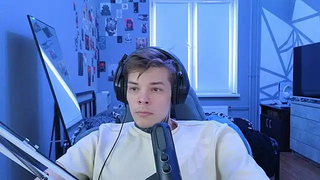 DENIS HERE online show from 03-11-25, 09:56