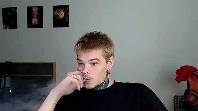 DENIS HERE online show from 10-08-25, 04:37