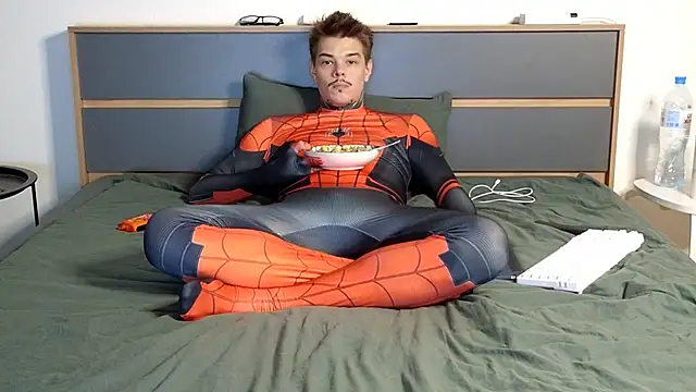 DENIS HERE online show from 11-18-25, 07:13