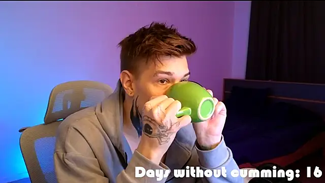 DENIS HERE online show from 02-11-26, 02:55