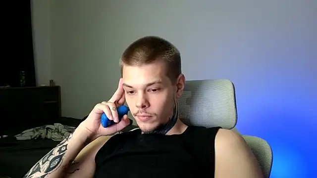 DENIS HERE online show from 06-04-26, 07:09