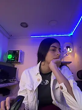 cristel 17 online show from 12-16-24, 07:26