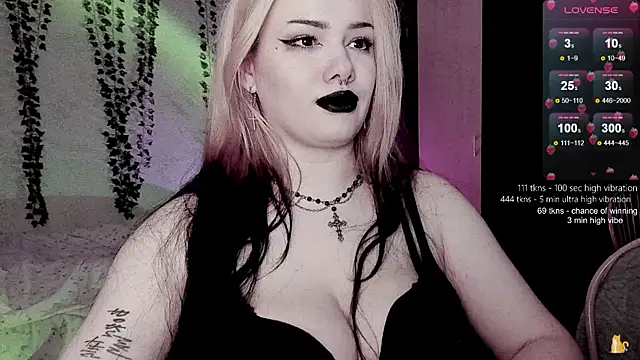 strawberry elfcat online show from 02-06-26, 12:30