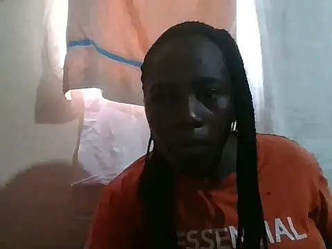 Snapshot of Liqueeny chatting on 09-14-25, 08:35 Liqueeny online show from 09-14-25, 08:35