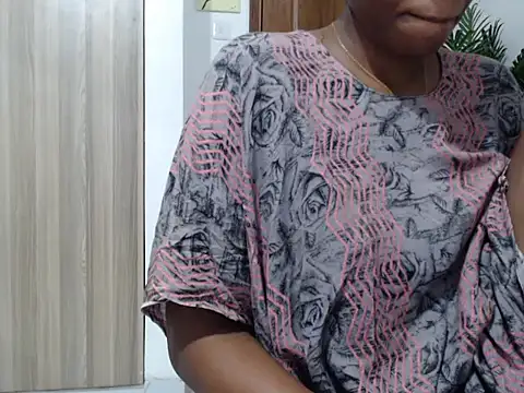 Snapshot of black___ghodess chatting on 06-25-26, 08:35 black ghodess online show from 06-25-26, 08:35