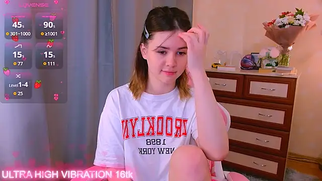 cutie mili online show from 10-10-25, 06:34