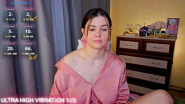 cutie mili online show from 11-10-25, 07:51