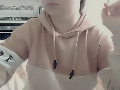 Snapshot of whiteFlower chatting on 12-03-24, 11:01 whiteFlower online show from 12-03-24, 11:01