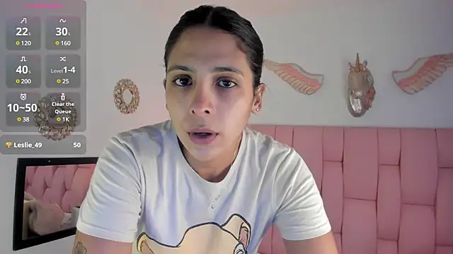 VeronikaOlsen online show from 12-20-24, 12:38