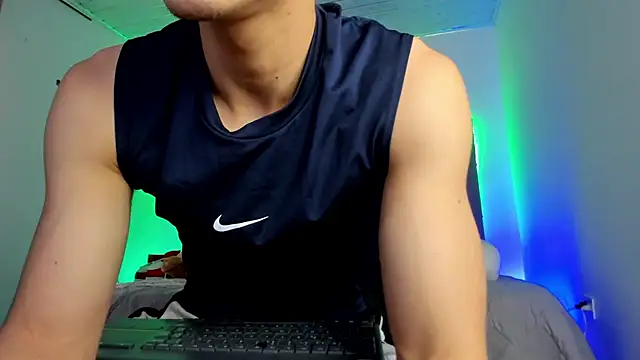 Snapshot of thomklein chatting on 01-14-25, 08:15 thomklein online show from 01-14-25, 08:15