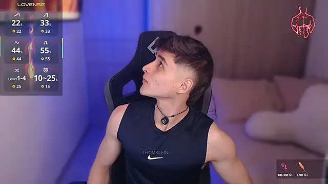 Snapshot of thomklein chatting on 02-16-26, 08:05 thomklein online show from 02-16-26, 08:05