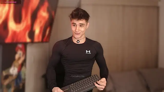 Snapshot of thomklein chatting on 02-23-26, 07:44 thomklein online show from 02-23-26, 07:44