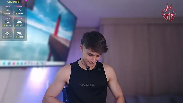 Snapshot of thomklein chatting on 03-06-26, 08:05 thomklein online show from 03-06-26, 08:05