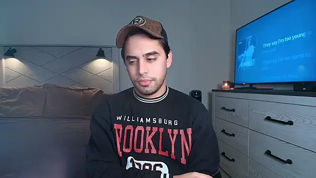 Snapshot of thonylewys chatting on 10-03-25, 08:17 thonylewys online show from 10-03-25, 08:17