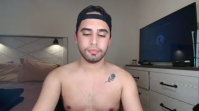 Snapshot of thonylewys chatting on 10-06-25, 01:25 thonylewys online show from 10-06-25, 01:25