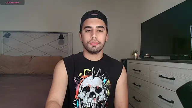 Snapshot of thonylewys chatting on 10-17-25, 02:48 thonylewys online show from 10-17-25, 02:48