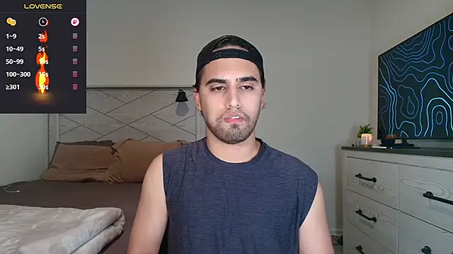 Snapshot of thonylewys chatting on 10-27-25, 12:26 thonylewys online show from 10-27-25, 12:26