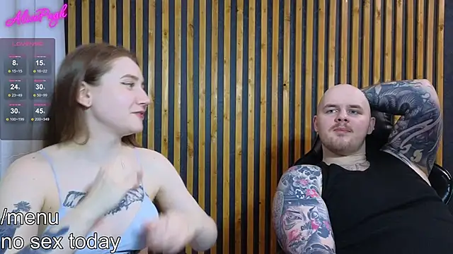 Snapshot of alicepugh chatting on 01-19-25, 07:15 alicepugh online show from 01-19-25, 07:15