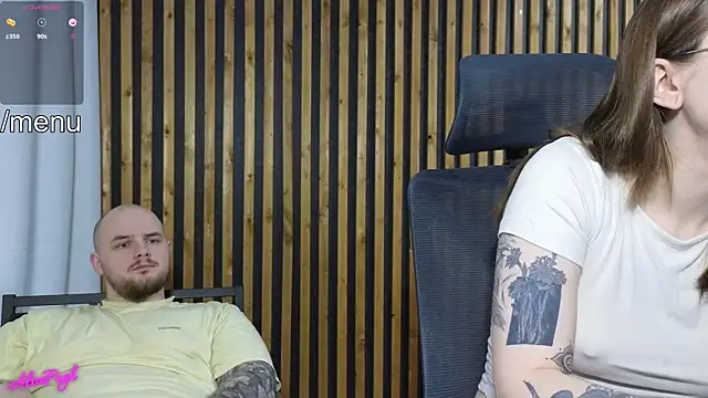 Snapshot of alicepugh chatting on 03-13-25, 06:56 alicepugh online show from 03-13-25, 06:56