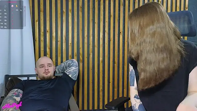 Snapshot of alicepugh chatting on 03-20-25, 07:57 alicepugh online show from 03-20-25, 07:57