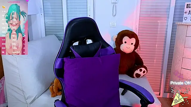 Tawny cox online show from 12-19-24, 03:29