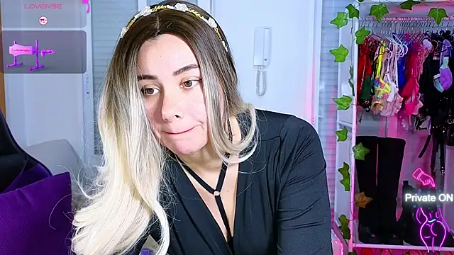 Tawny cox online show from 01-11-25, 12:50