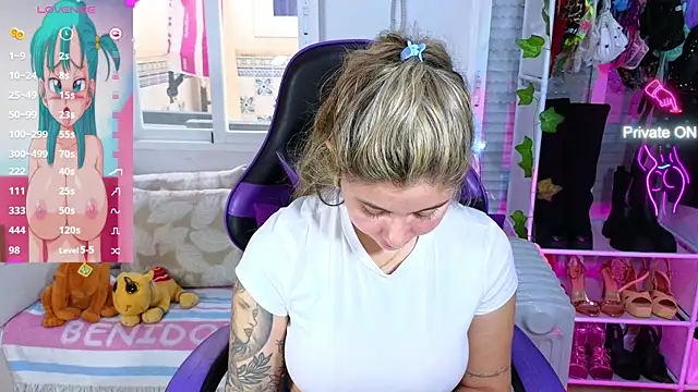 Tawny cox online show from 03-07-25, 04:33