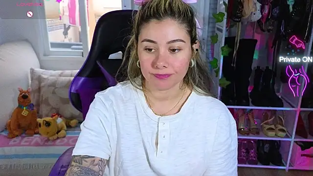 Tawny cox online show from 03-19-25, 01:40